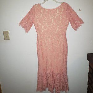 Peach Elegant Short Sleeve Lace / Pleated Midi Dress Size S